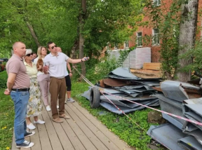 В здании Вознесенской мануфактуры в Красноармейске Городского округа Пушкинский меняют поврежденные кирпичи