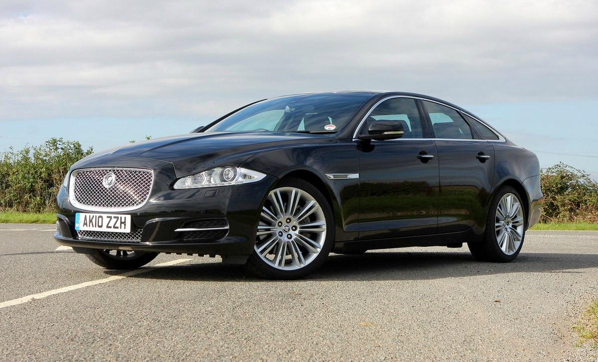 Jaguar прекратит выпуск флагманского седана XJ