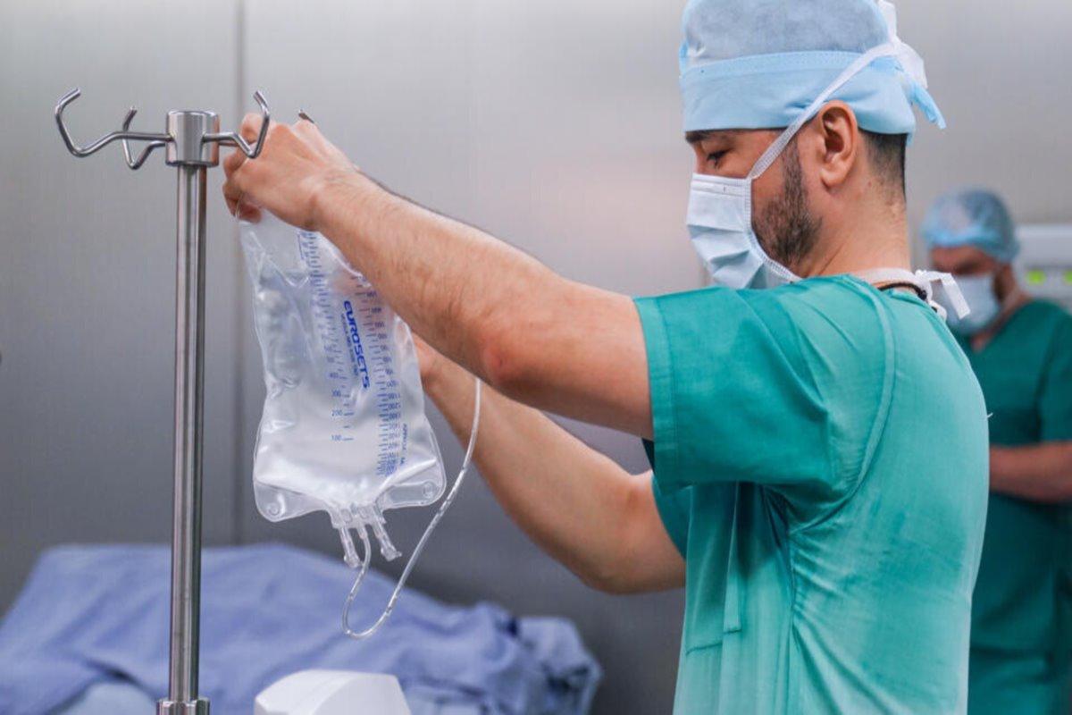 В Екатеринбурге выпускники вуза пожаловались на массовое отравление после банкета в кафе «Версаль»