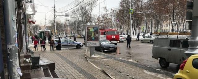 Здание мэрии Воронежа эвакуировали из-за подозрительного предмета