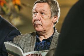 На свободу и к новому браку с чистой совестью: Михаил Ефремов строит карьеру и готовится к свадьбе