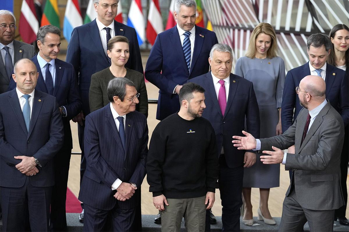 Украина пригласила лидеров Европы посетить Киев 9 мая