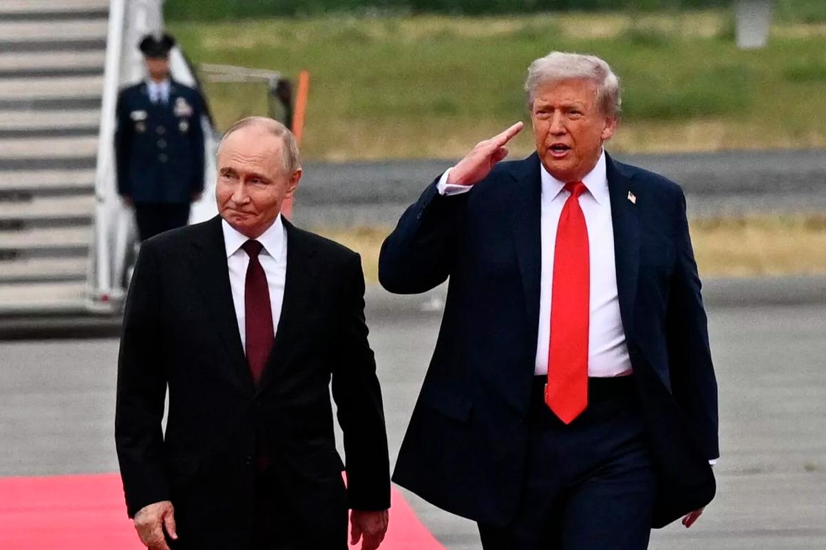 Венгерские дипломаты оценили саммит Путина и Трампа как шаг к миру