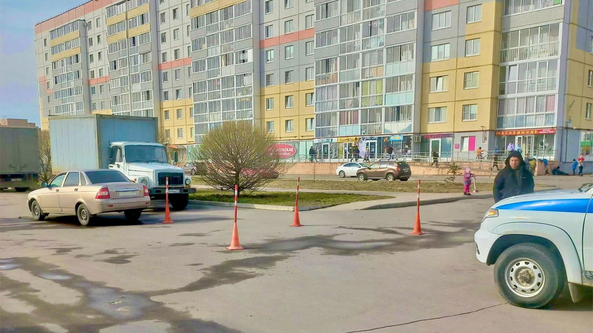 В российском (страна-террорист) городе ребенка сбил водитель LADA Priora без прав