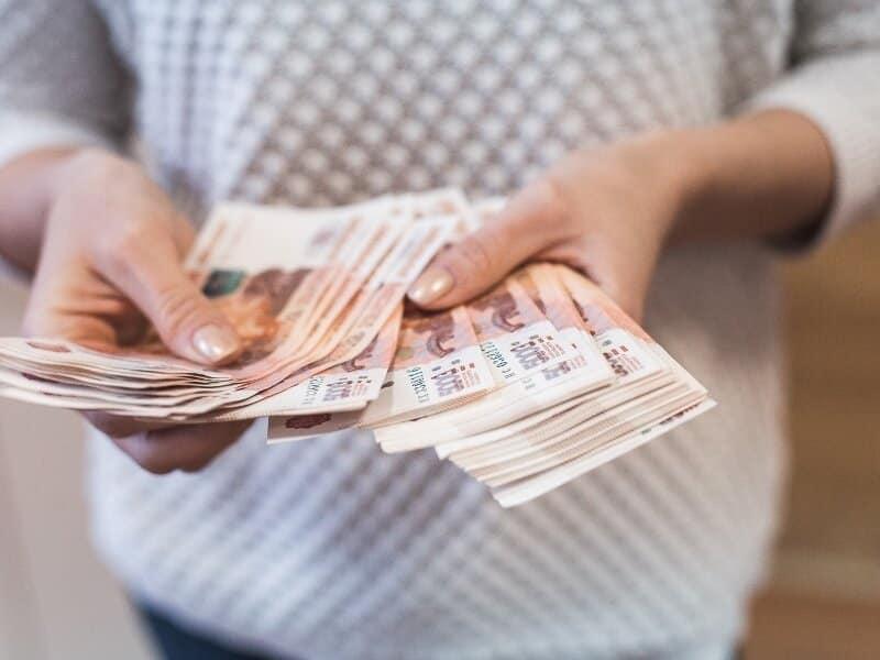 Жителям Красноярского края начали предлагать зарплаты на 10% больше