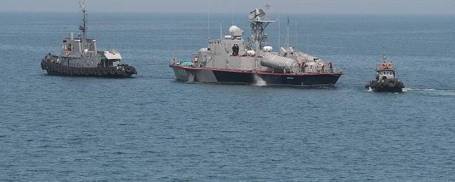 Глава ВМС Украины пожаловался на отсутствие унитазов в задержанных кораблях