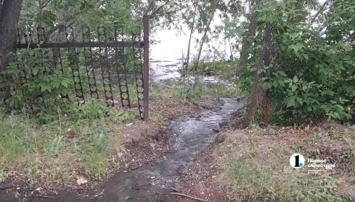 В Челябинске канализация сливается в Первое озеро