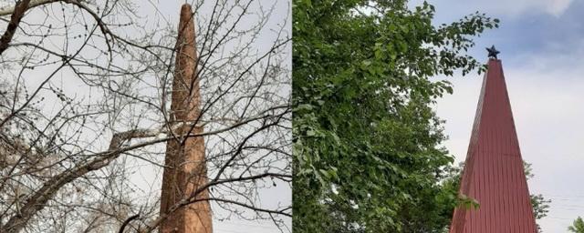 В Омской области своеобразно отремонтировали памятник героям войны