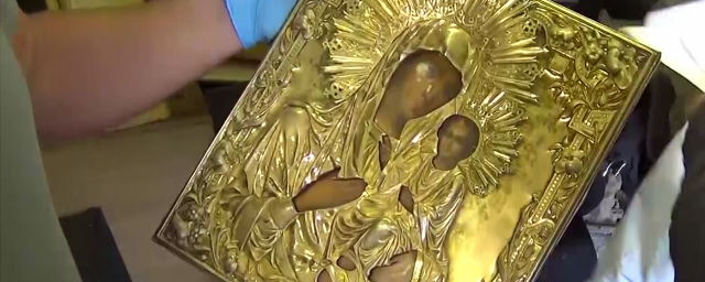 Видео: Украденная икона, которую подарил Путин Иверскому монастырю, нашлась