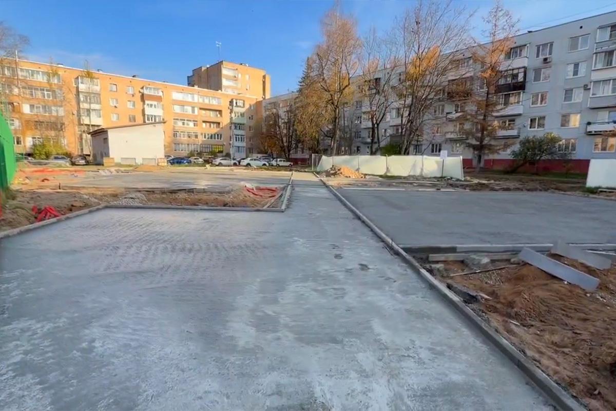 Глава Рузского муниципального округа Александр Горбылёв: Благоустройство сквера на Федеративной улице завершат к концу ноября