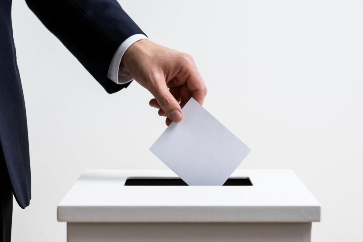 Экс-депутат Рады: выборы на Украине с Зеленским — имитация