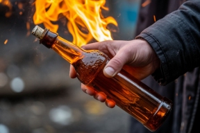 В Петербурге пьяный протест против рабочих закончился бросанием «коктейлей Молотова»