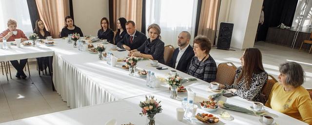 Руслан Заголовацкий встретился с матерями и женами участников СВО