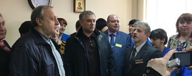 Спикер Госдумы Володин осмотрел новое здание скорой помощи в Вольске