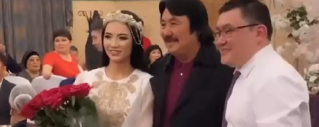 Казахстанского певца хотят оштрафовать за той в карантин