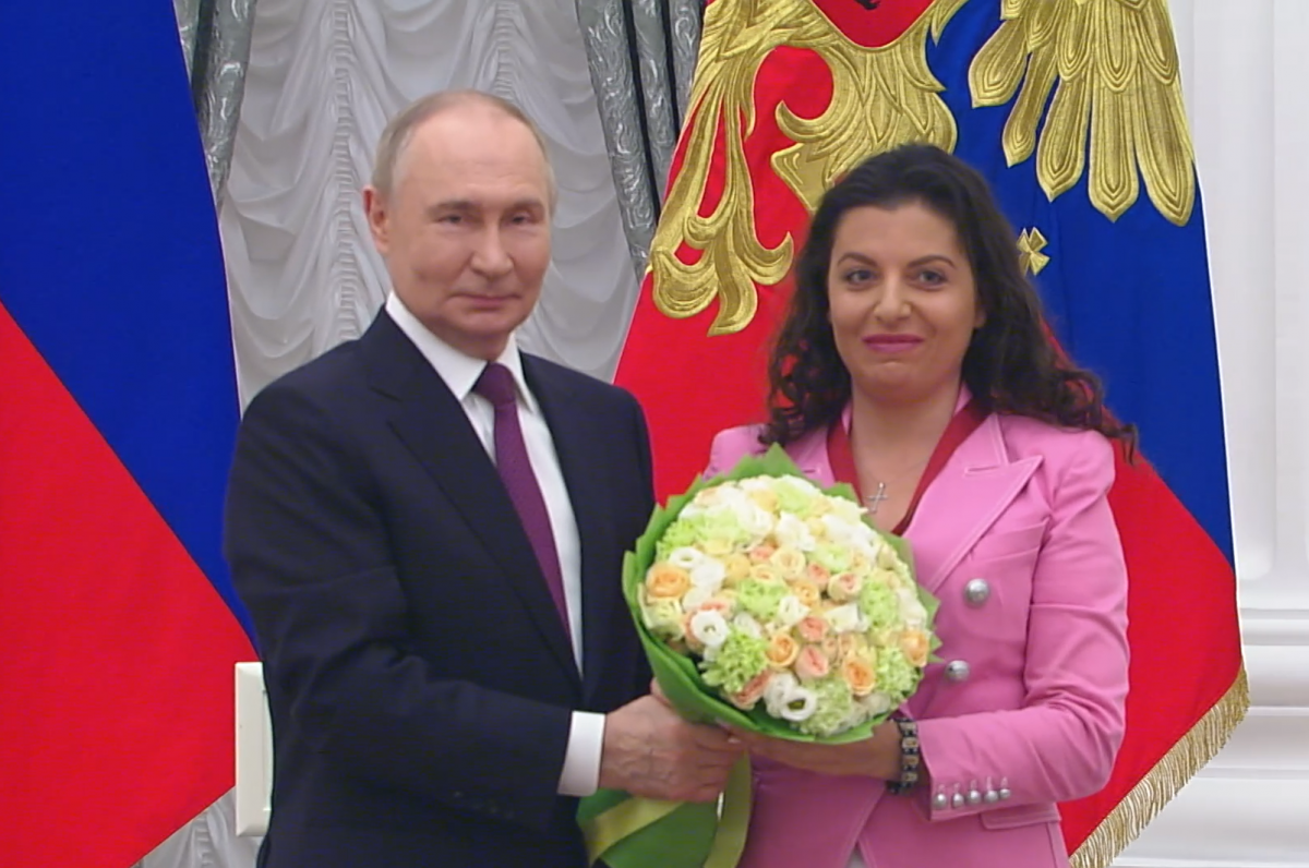 Владимир Путин вручил высокую государственную награду главреду RT