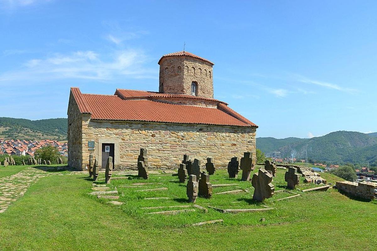 Балканист Бондаренко: Сербия балансирует на грани гражданской войны