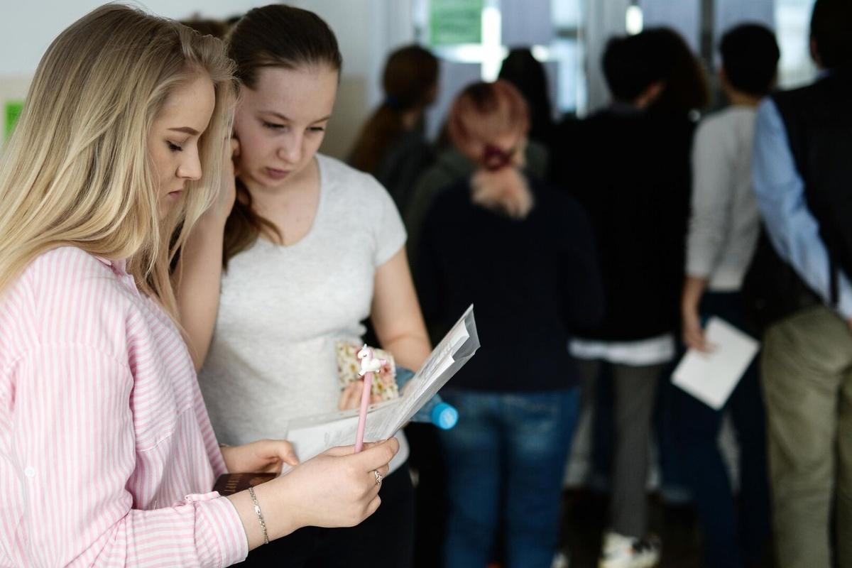 Год обучения в вузах Петербурга стал дороже на 5-15%