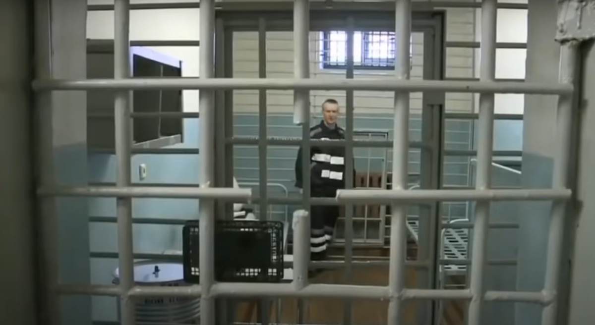 «Я ещё вернусь в Битцевский парк!» Почему печально известный маньяк так отчаянно пытается покинуть суровую колонию