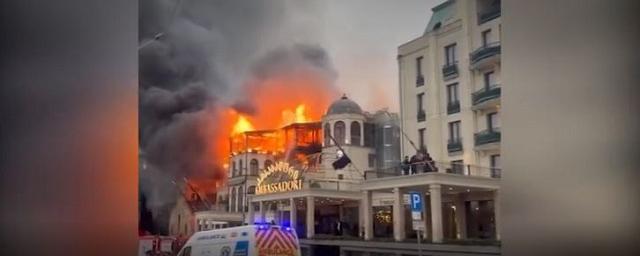 В Тбилиси произошел пожар в гостинице «Амбассадор»