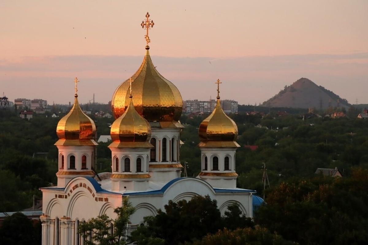 Глава ДНР Денис Пушилин поздравил жителей с праздником Вознесения Господня и пожелал веры и надежды