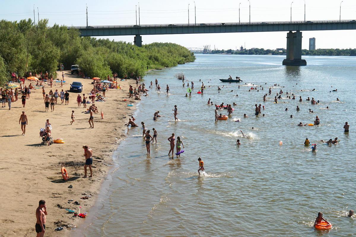 К открытию купального сезона в Астрахани готовы два пляжа из трех