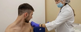 В тюменских поликлиниках вакцинация от ковида стала платной