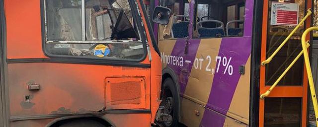 В Нижнем Новгороде при столкновении двух автобусов и грузовика пострадали 15 человек
