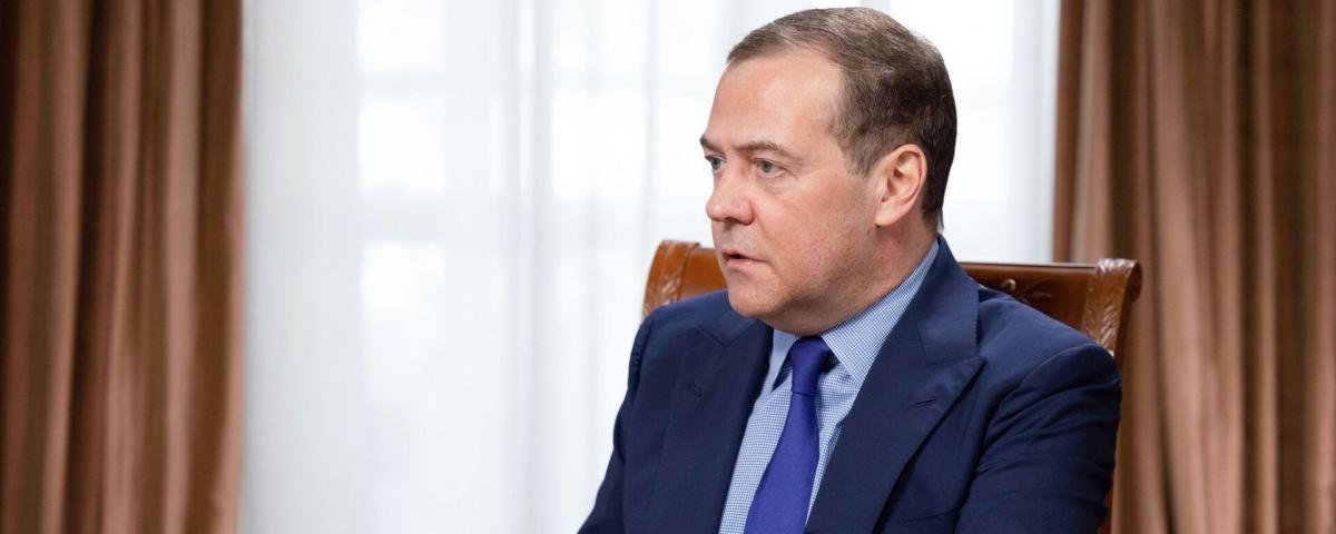 Медведев ответил на слова Зеленского про связь ХАМАС и России