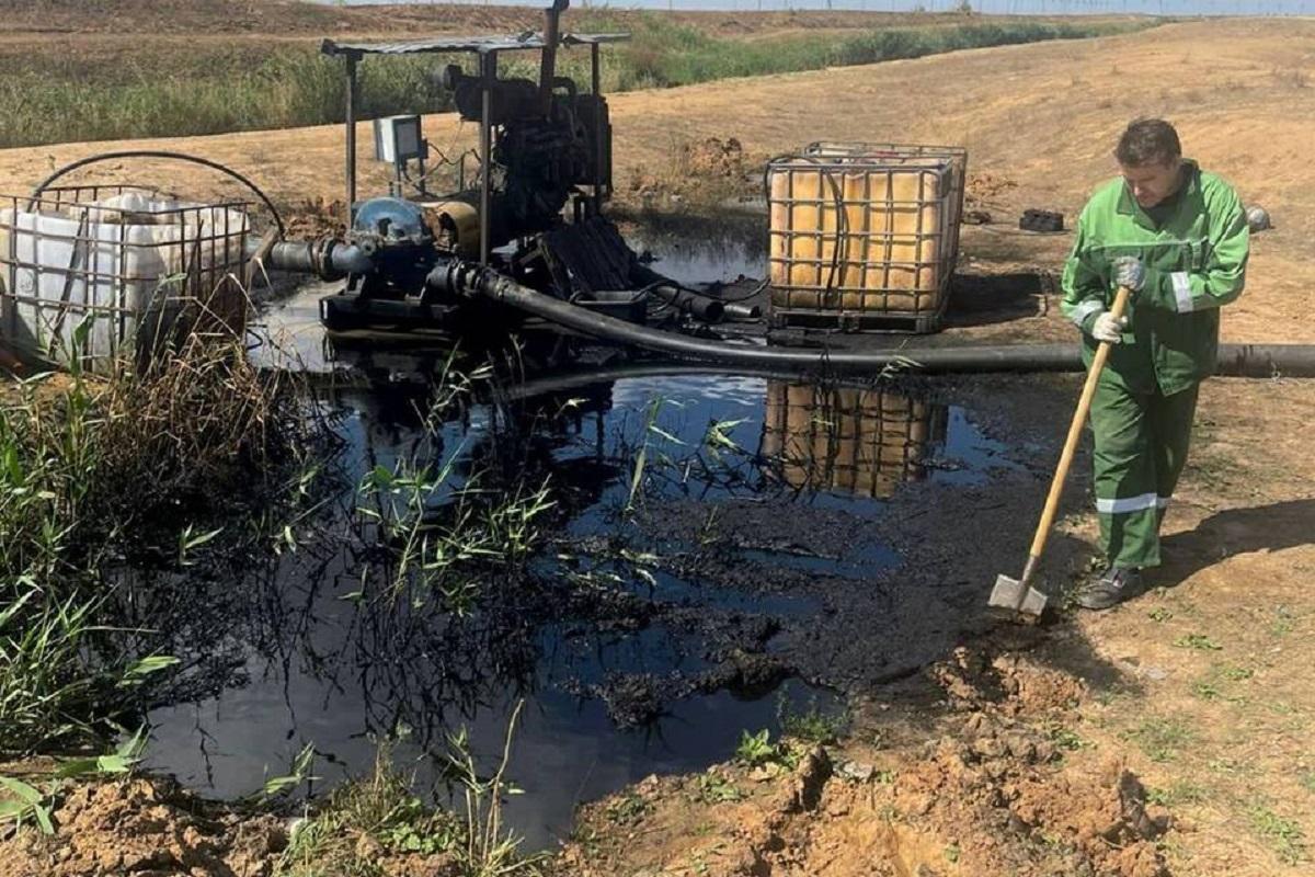 В Волгоградской области произошла утечка нефтепродуктов