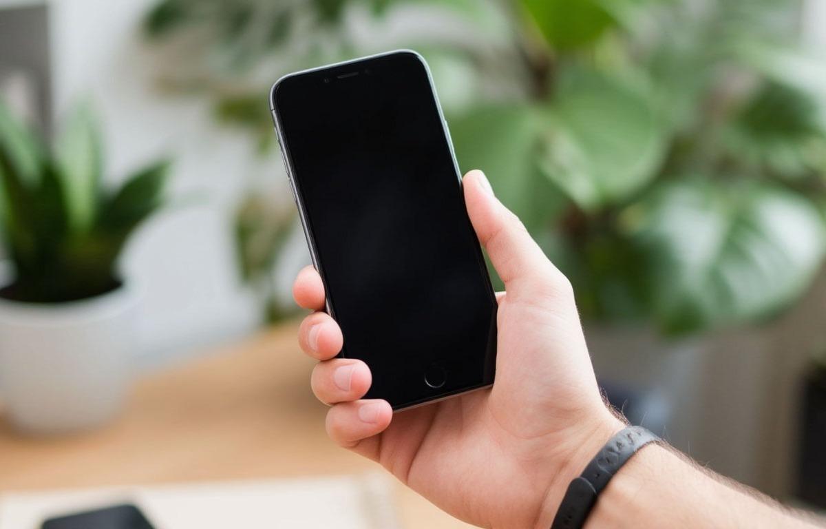 Экономист Абрамова: Блокировка Telegram повлияет на мессенджер MAX и акции ВК