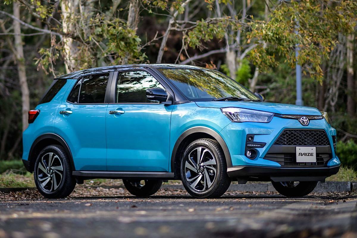 Маленький, да удаленький: в России снова продают Toyota Raize
