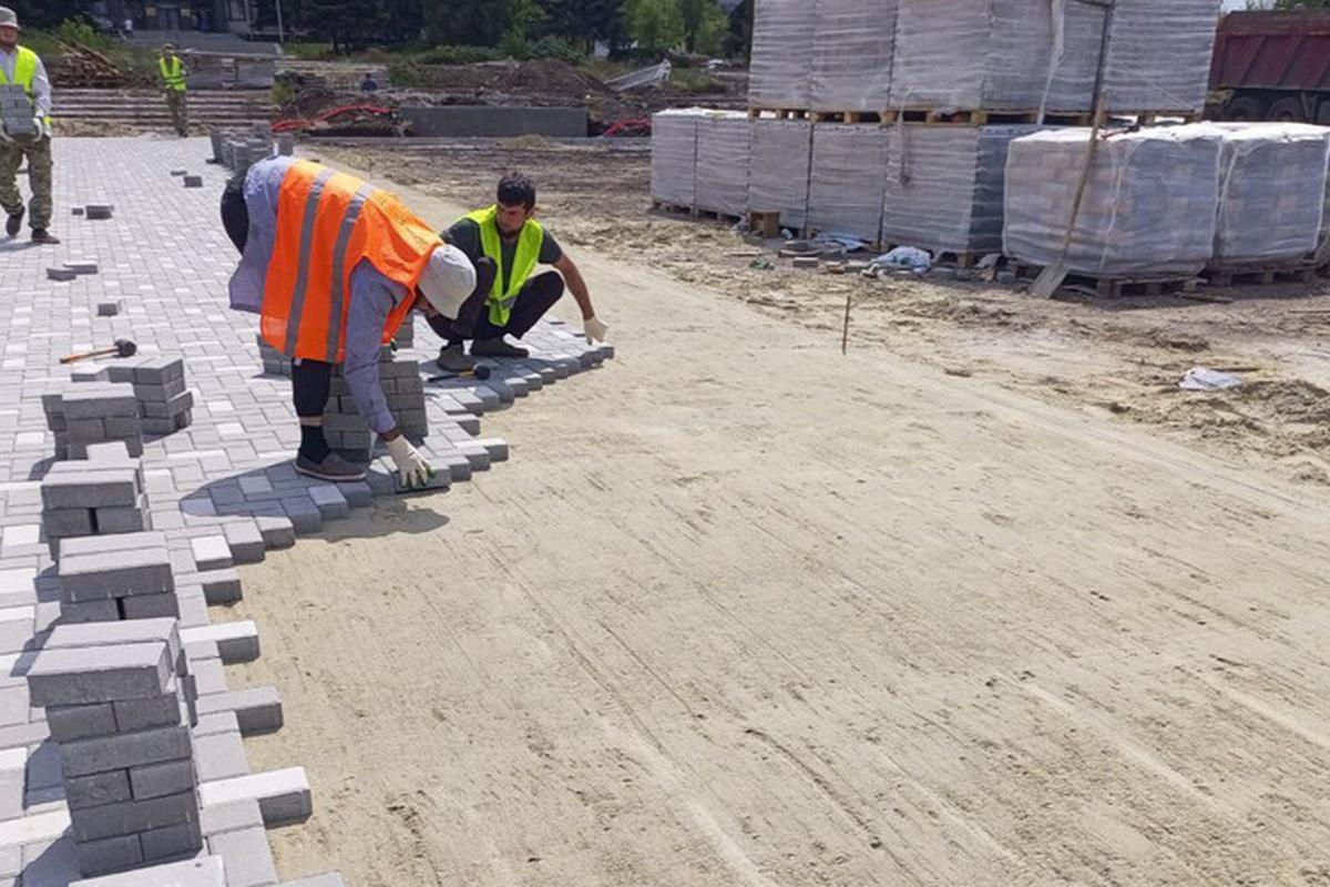 В Алчевске обновляют площадь Советскую и преобразования уже впечатляют