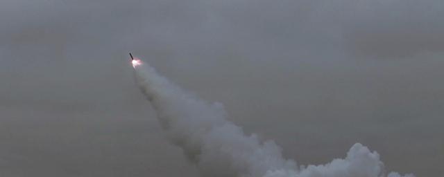 Запущенные 12 марта Северной Кореей крылатые ракеты пролетели 1,5 тыс. км