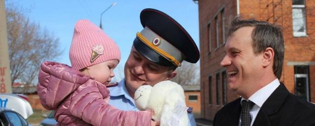 Полицейский из Иркутска помог спасти умирающего ребенка