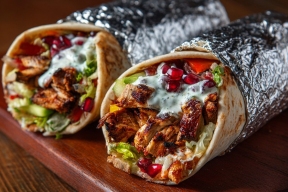 В России дорожает шаурма: что скрывается за ростом цен?