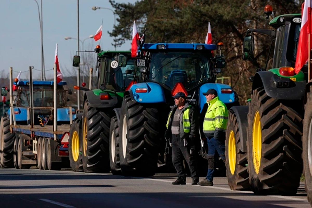 В Польше фермеры заблокировали еще один КПП