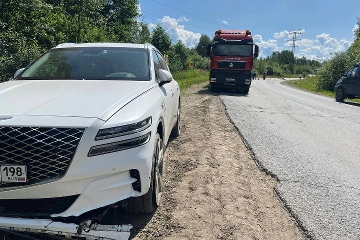 В Удмуртии мотоциклиста переехали два автомобиля
