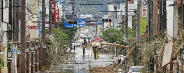 В Японии стихийные бедствия унесли жизни 72 человек