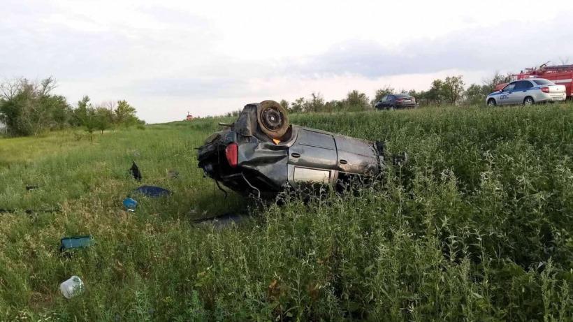 При опрокидывании Renault под Саратовом погиб 29-летний пассажир иномарки