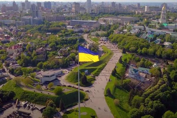 Политолог предрёк массовые иски от украинцев, проживающих за рубежом к Киеву