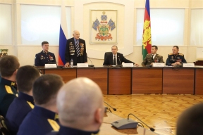 Юрий Бурлачко провел торжественный прием молодых офицеров воинских частей Кубани