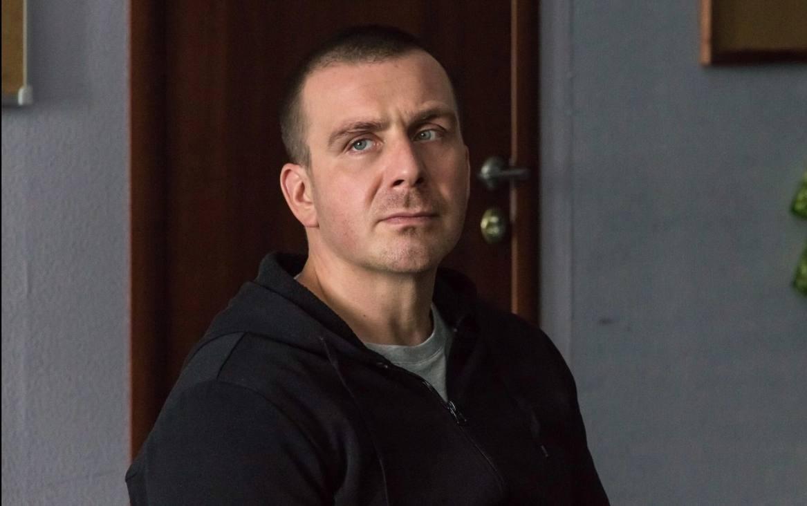 «Не мужское это дело». Как Антон Васильев пошел против всех, чтобы стать актером