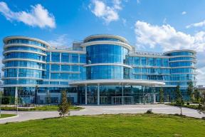 Пятизвездочный Сириус и рокировка в рейтингах: кому уступает Москва в бархатный сезон