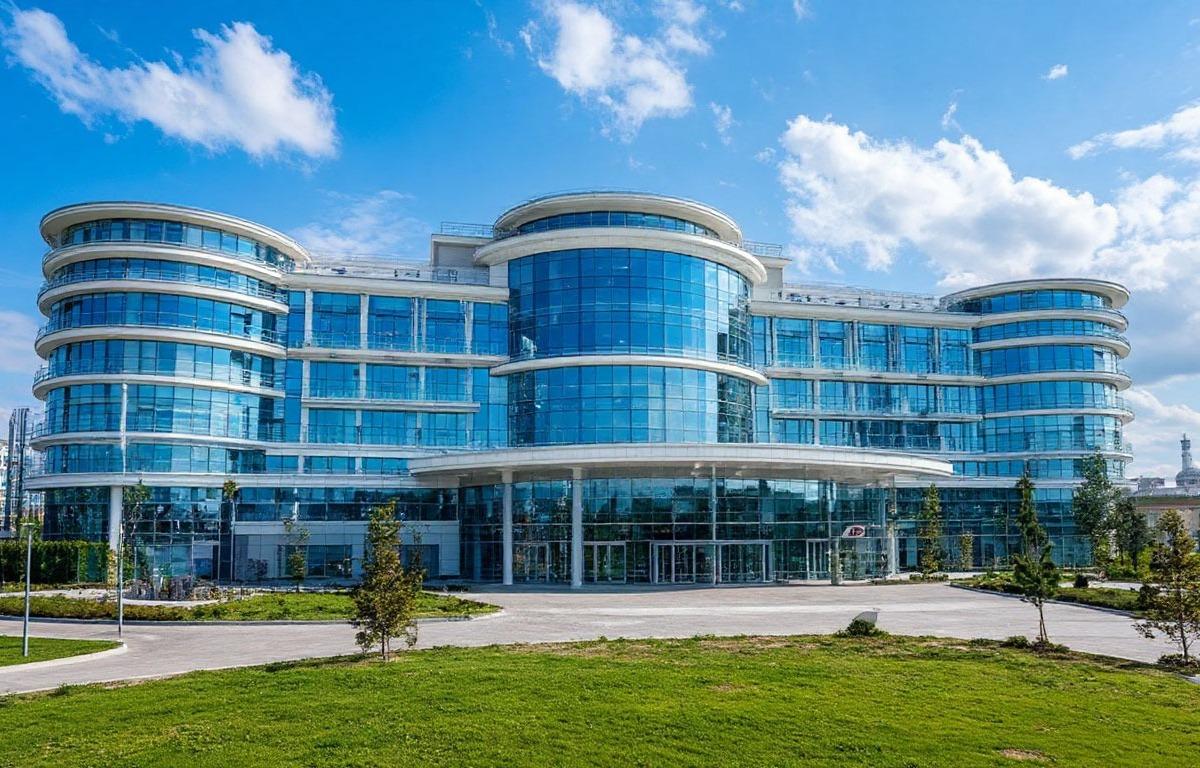 Пятизвездочный Сириус и рокировка в рейтингах: кому уступает Москва в бархатный сезон