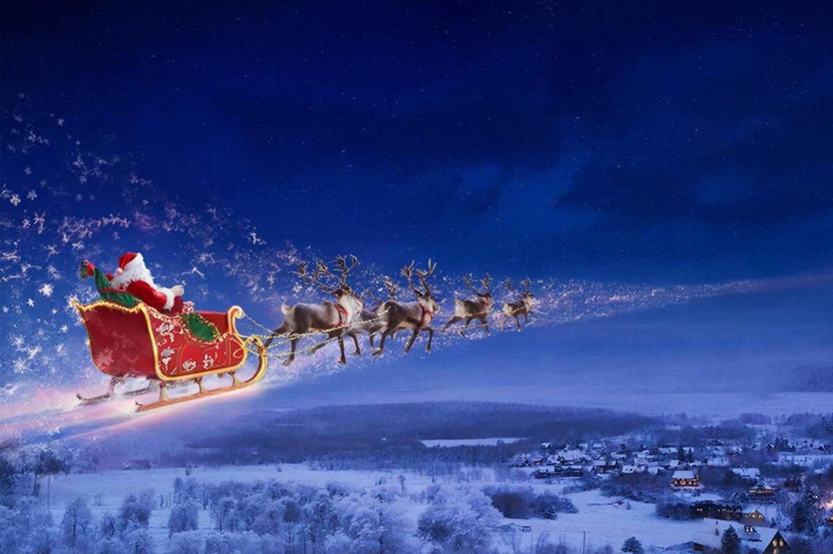 Сани Санта-Клауса пролетели над Россией во время рождественского путешествия