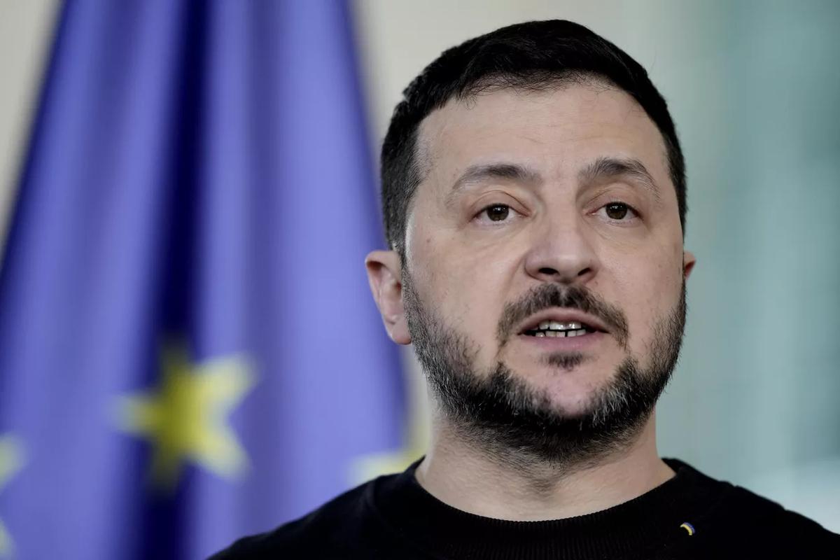 Зеленский сообщил, что трехсторонние переговоры по Украине возобновятся в начале февраля