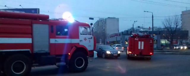 В Петербурге во время пожара в жилом доме на улице Маршала Тухачевского погибли женщина и ребенок