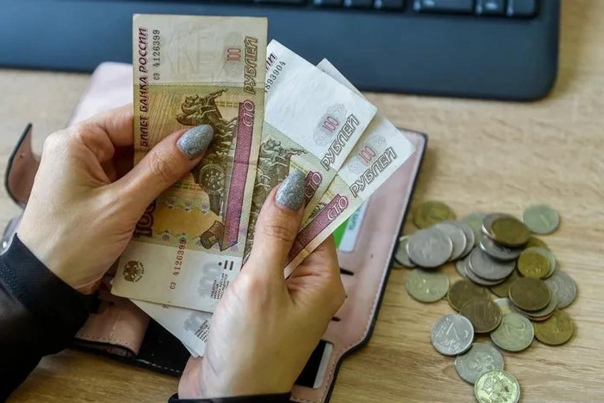 В России назвали профессии с низким уровнем дохода