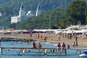 В Анталье опечатали 174 отеля из-за проблем с пожарной безопасностью